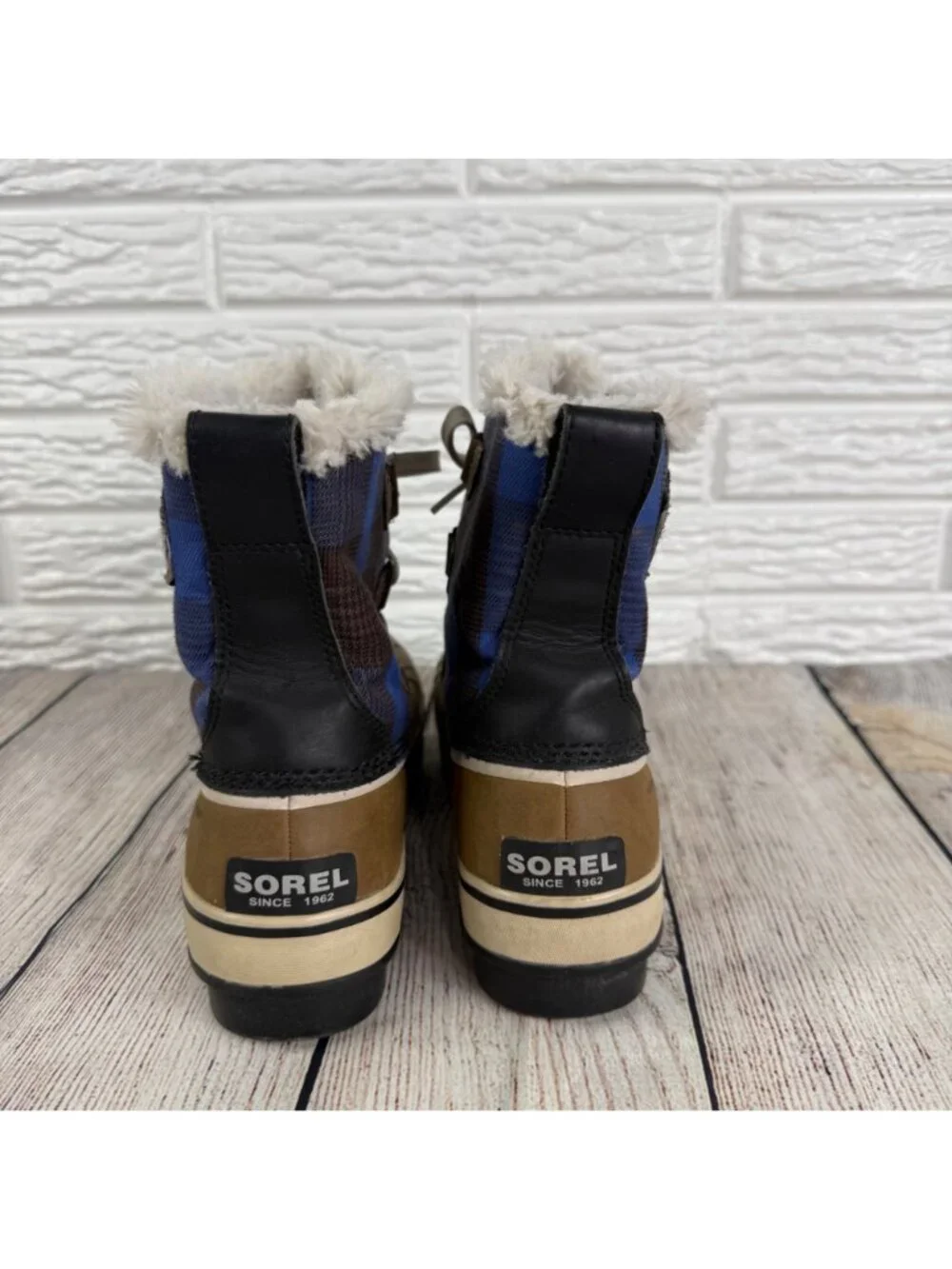 Sorel Tivoli Plaid Snow Boots Blue Black Checkered Pattern Waterproof Size 7.5
